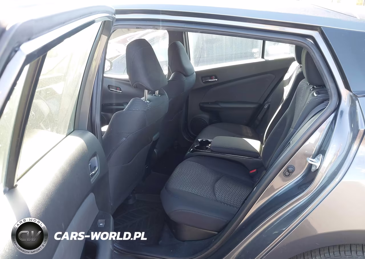 2018 Toyota Prius Prime Plus VIN:JTDKARFP5J3086212 - 8