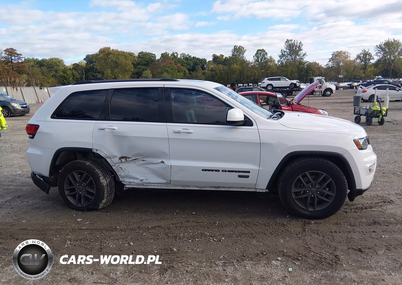 2016 Jeep Grand Cherokee 75Th Anniversary VIN:1C4RJFAG7GC462972 - 13