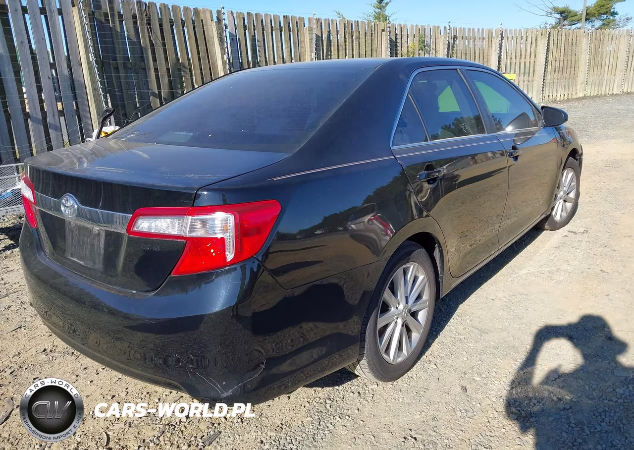 2013 Toyota Camry Xle VIN:4T4BF1FK7DR289643 - 4