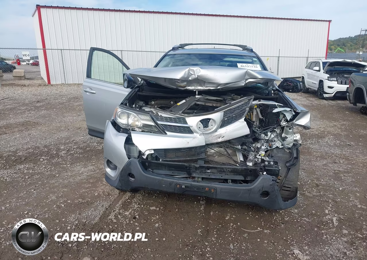 2015 Toyota Rav4 Le VIN:JTMBFREV5FD159114 - 12