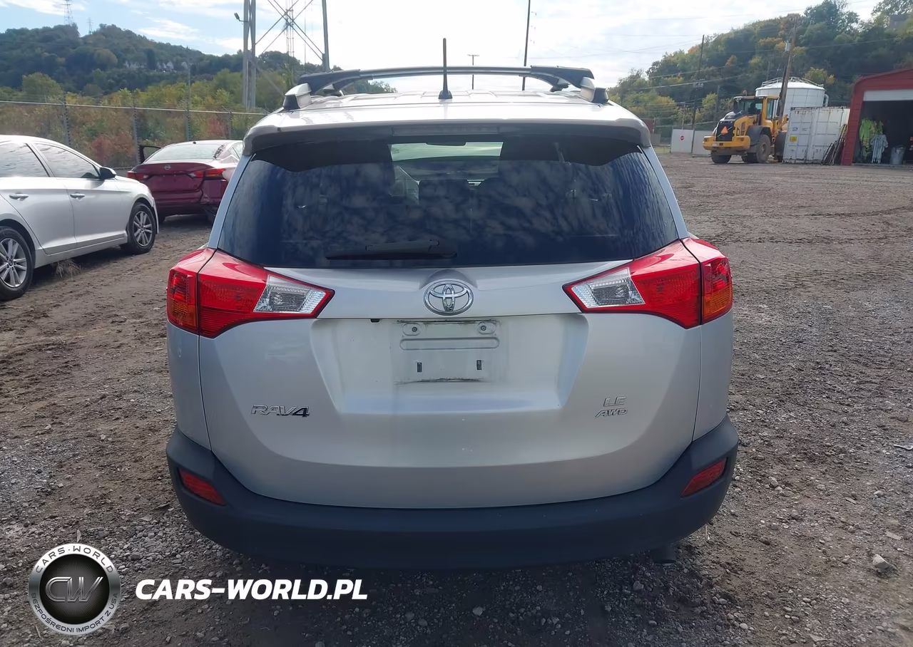 2015 Toyota Rav4 Le VIN:JTMBFREV5FD159114 - 16