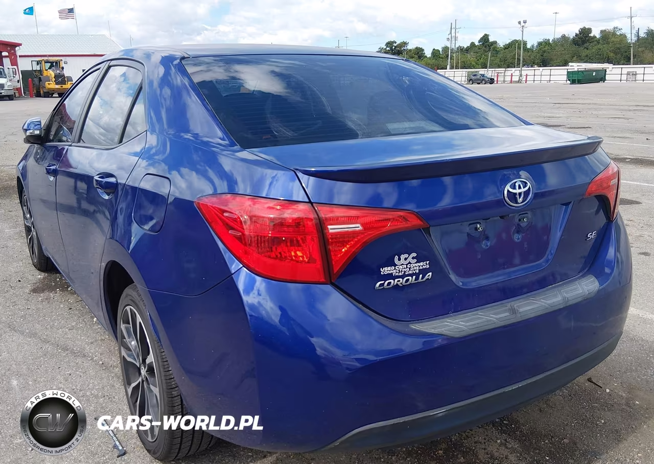 2018 Toyota Corolla Se VIN:5YFBURHE9JP840173 - 3