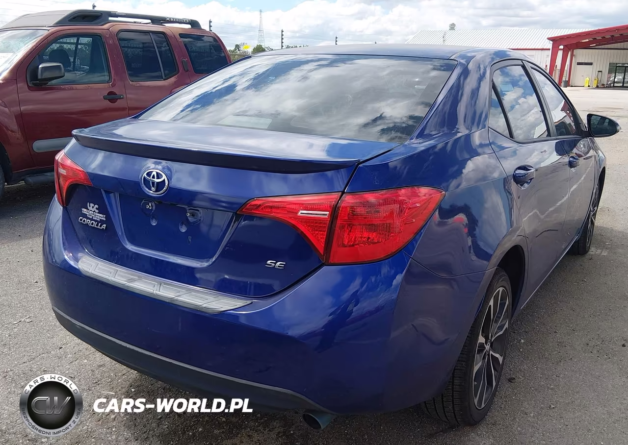 2018 Toyota Corolla Se VIN:5YFBURHE9JP840173 - 4