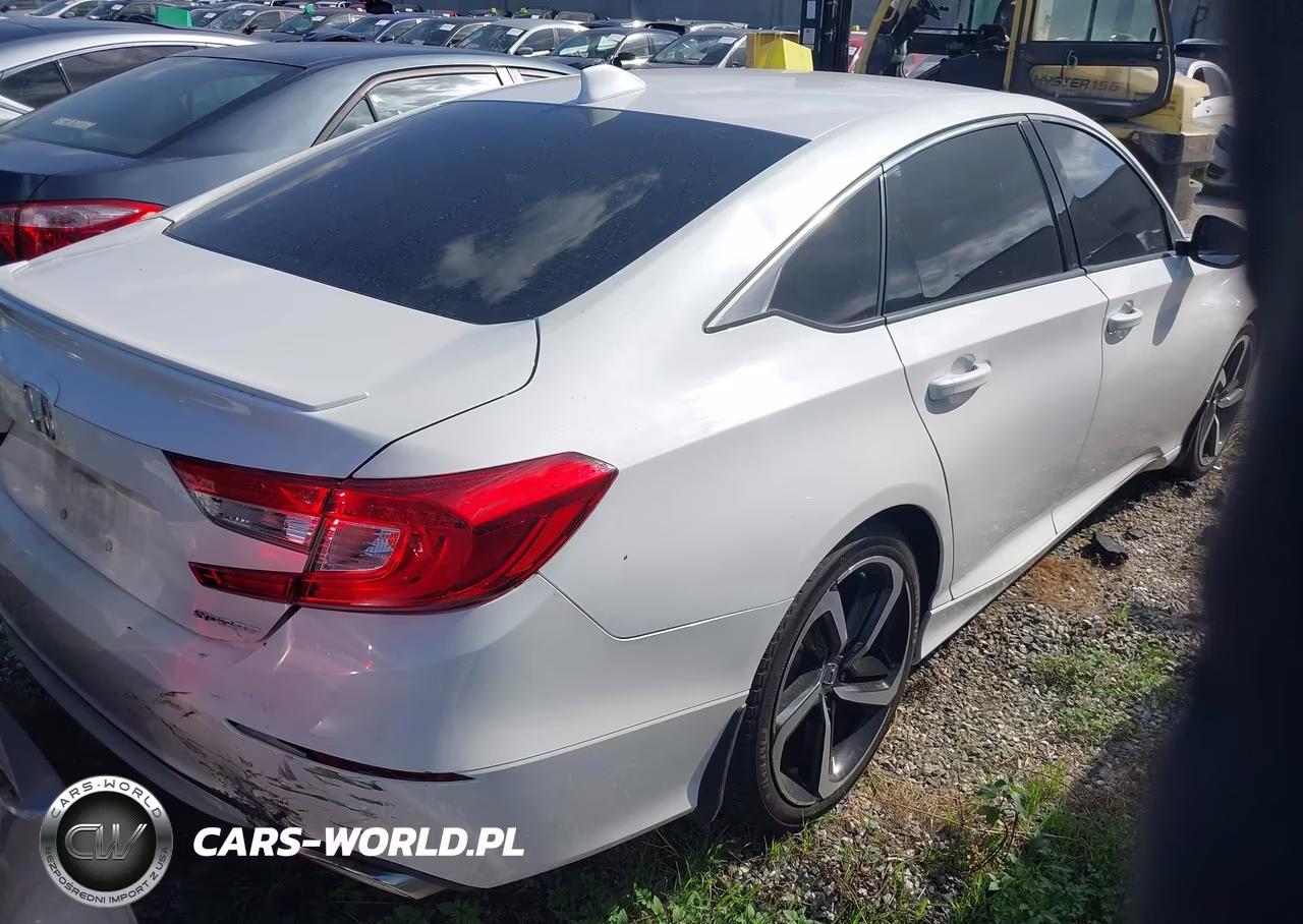 2018 Honda Accord Sport VIN:1HGCV1F31JA251354 - 4