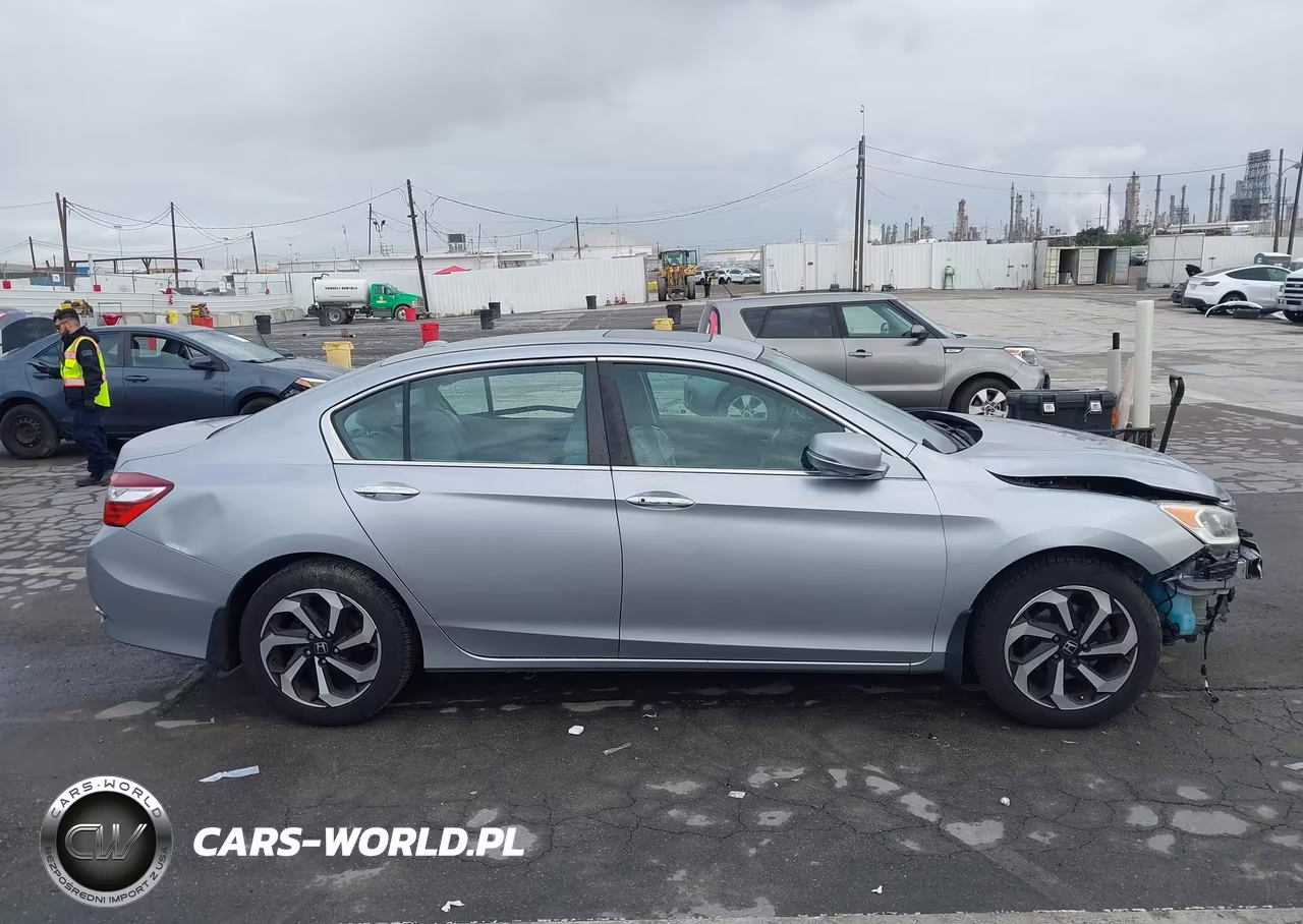 2017 Honda Accord Ex VIN:1HGCR2F71HA111330 - 14