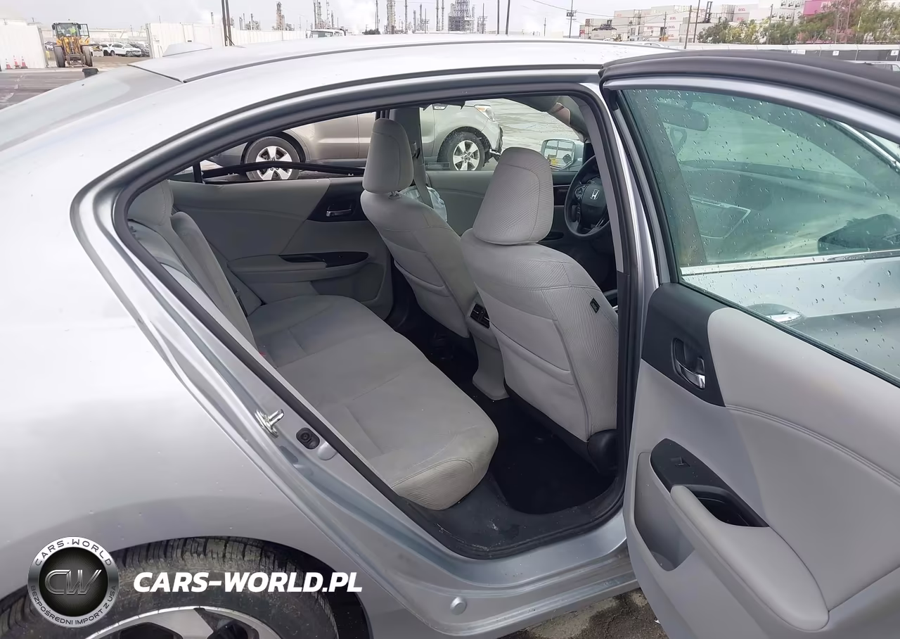 2017 Honda Accord Ex VIN:1HGCR2F71HA111330 - 8