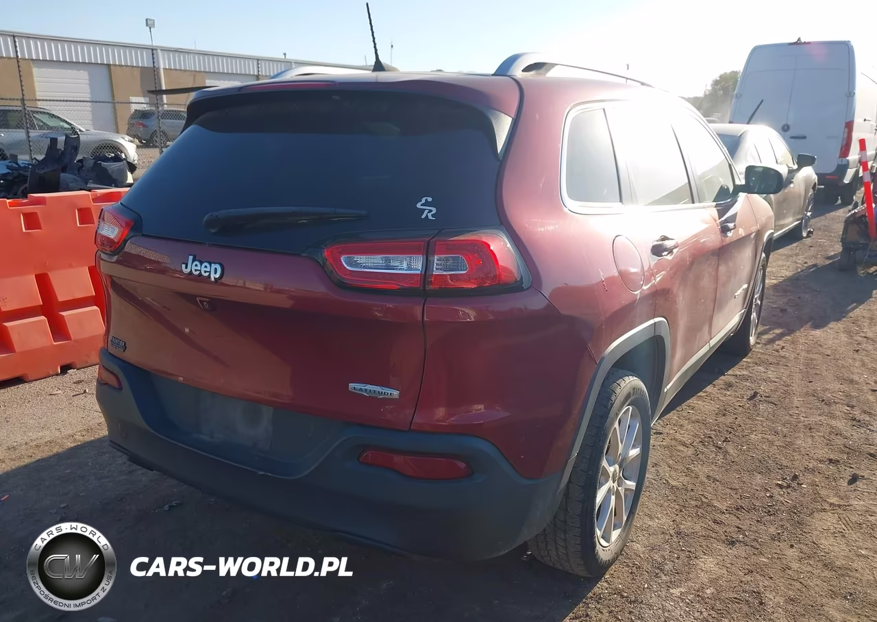 2016 Jeep Cherokee Latitude VIN:1C4PJLCB8GW339025 - 4