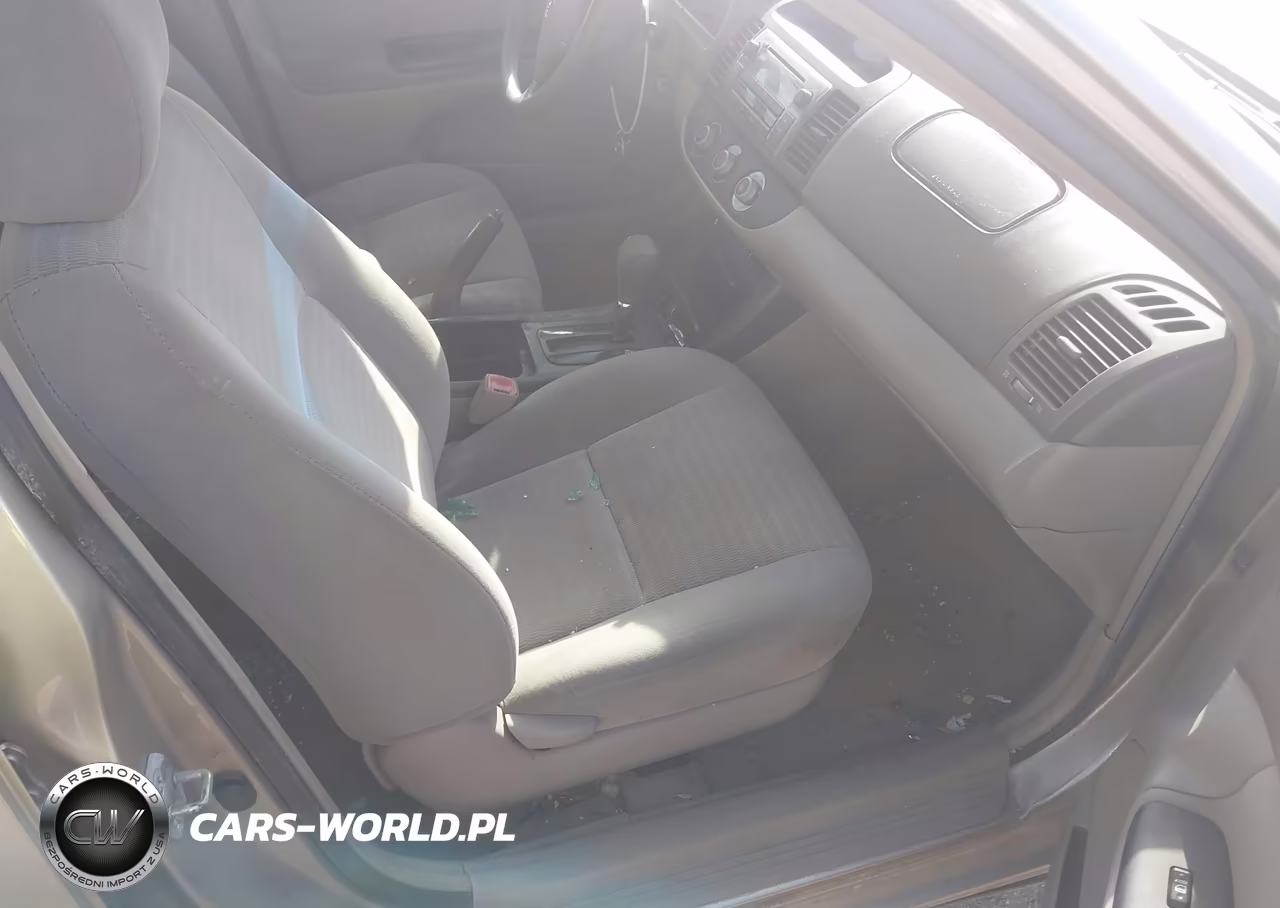 2005 Toyota Camry Le VIN:4T1BE32K05U028211 - 5