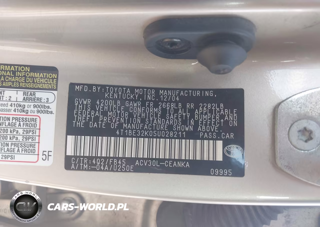 2005 Toyota Camry Le VIN:4T1BE32K05U028211 - 9