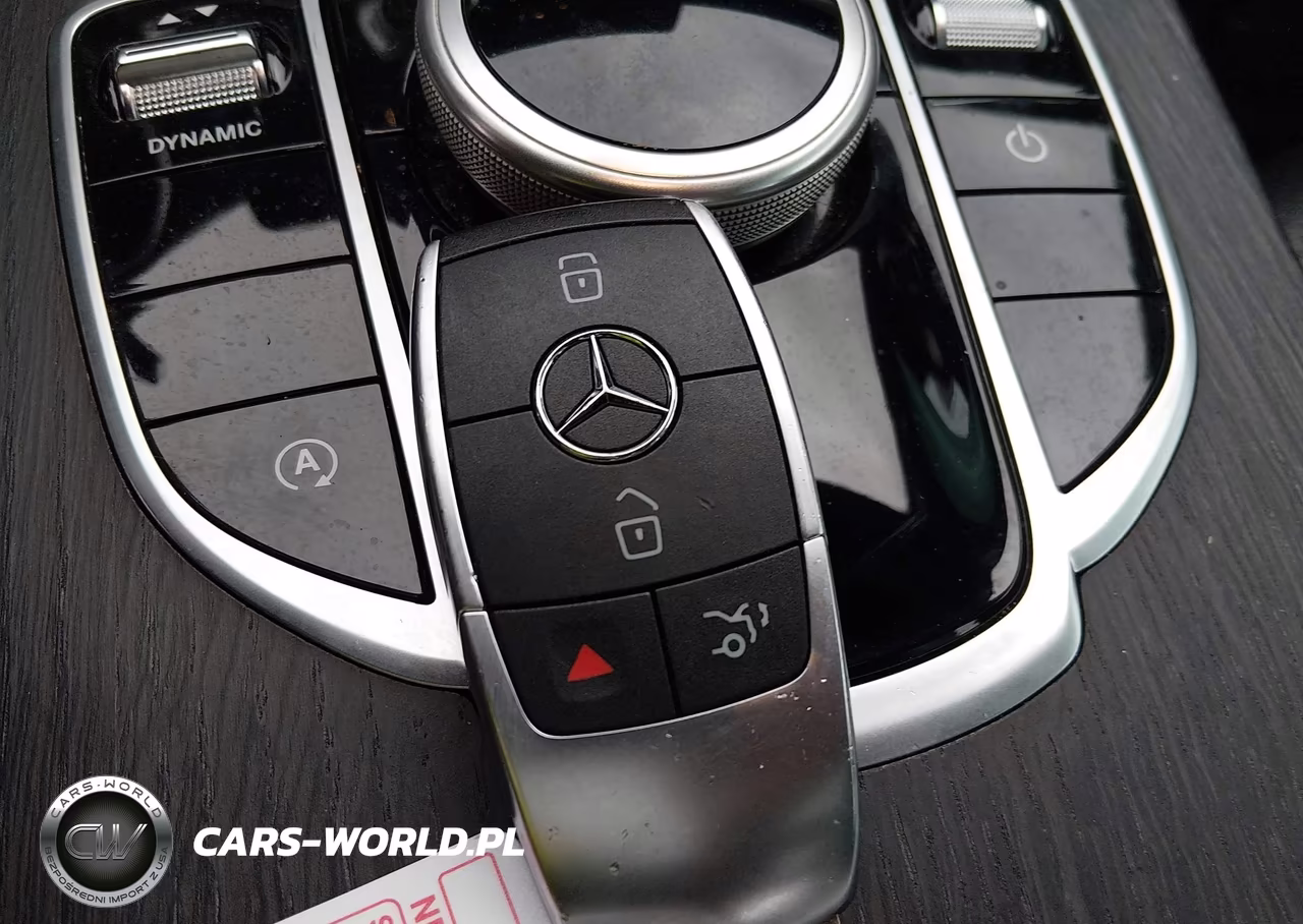 2020 Mercedes-Benz C 300 4Matic VIN:W1KWF8EB1LR572119 - 11