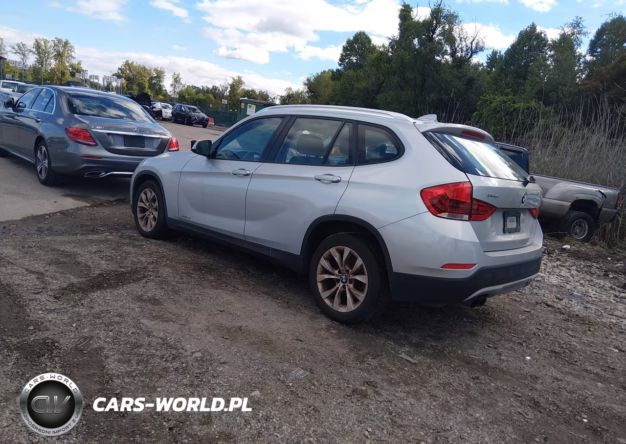 2014 BMW X1 xDrive28I VIN:WBAVL1C58EVY14706 - 3