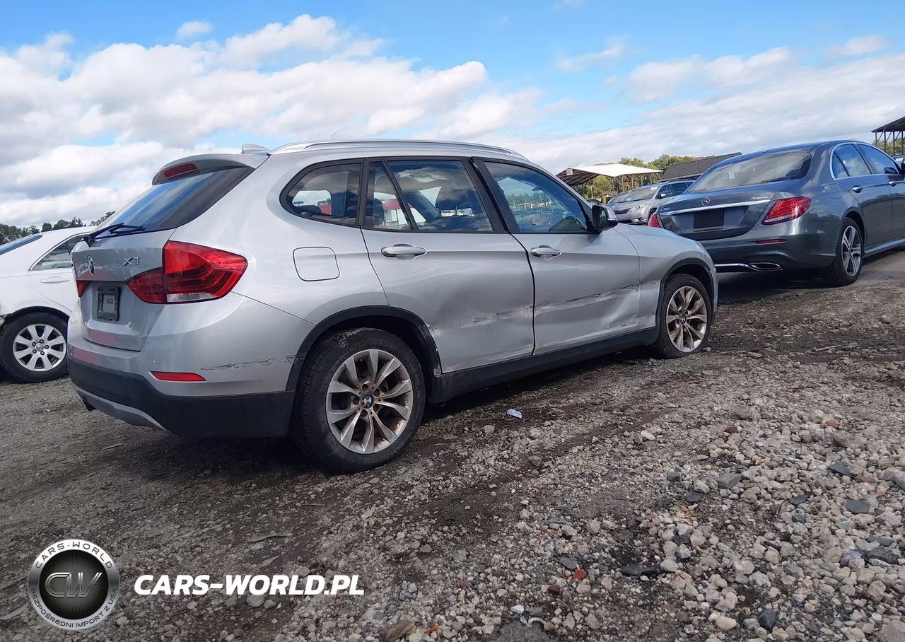 2014 BMW X1 xDrive28I VIN:WBAVL1C58EVY14706 - 4