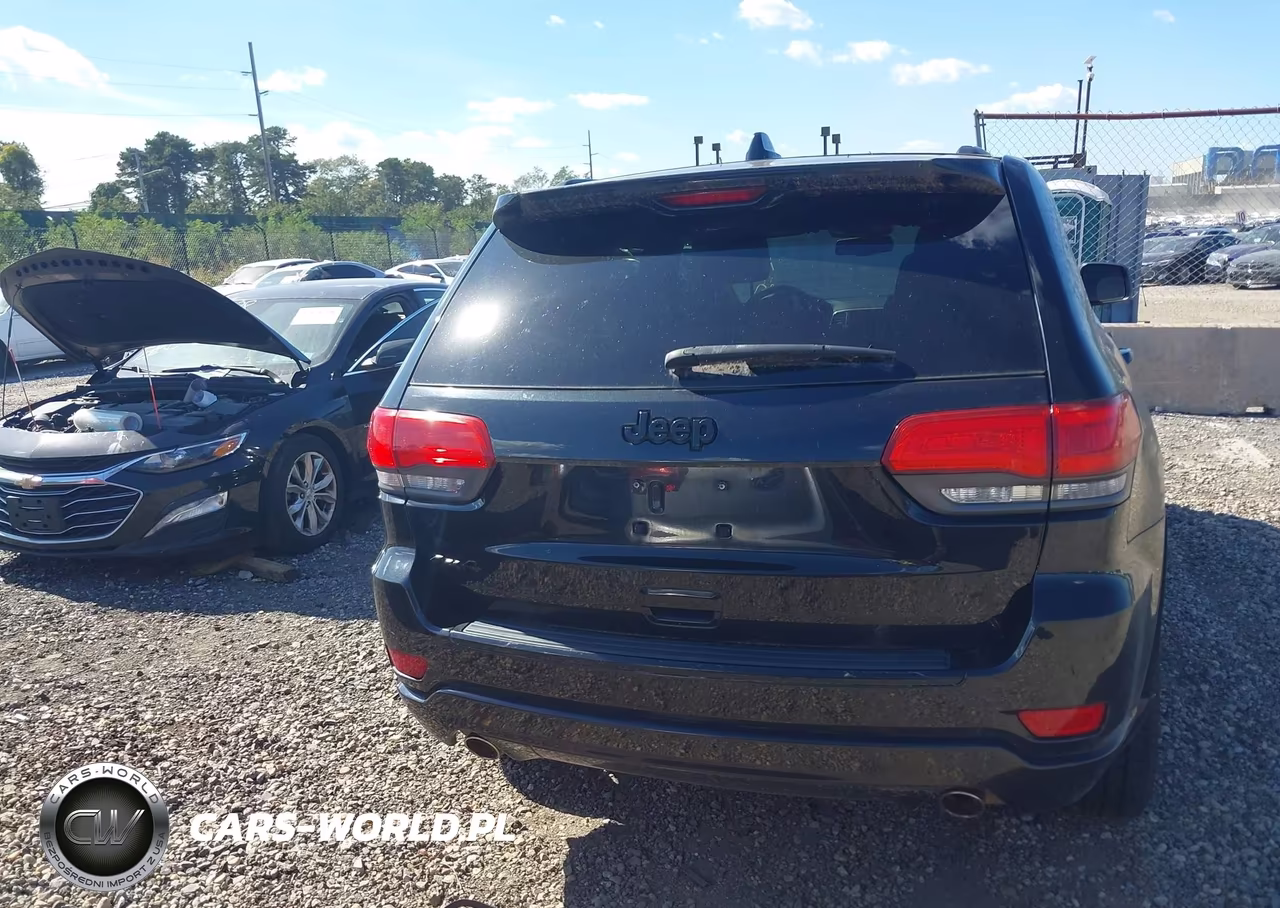 2015 Jeep Grand Cherokee Altitude VIN:1C4RJFAGXFC676451 - 16