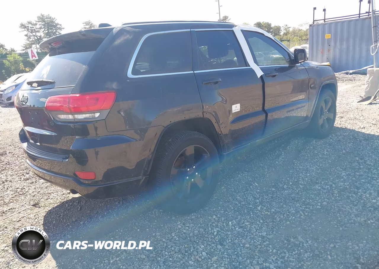 2015 Jeep Grand Cherokee Altitude VIN:1C4RJFAGXFC676451 - 4