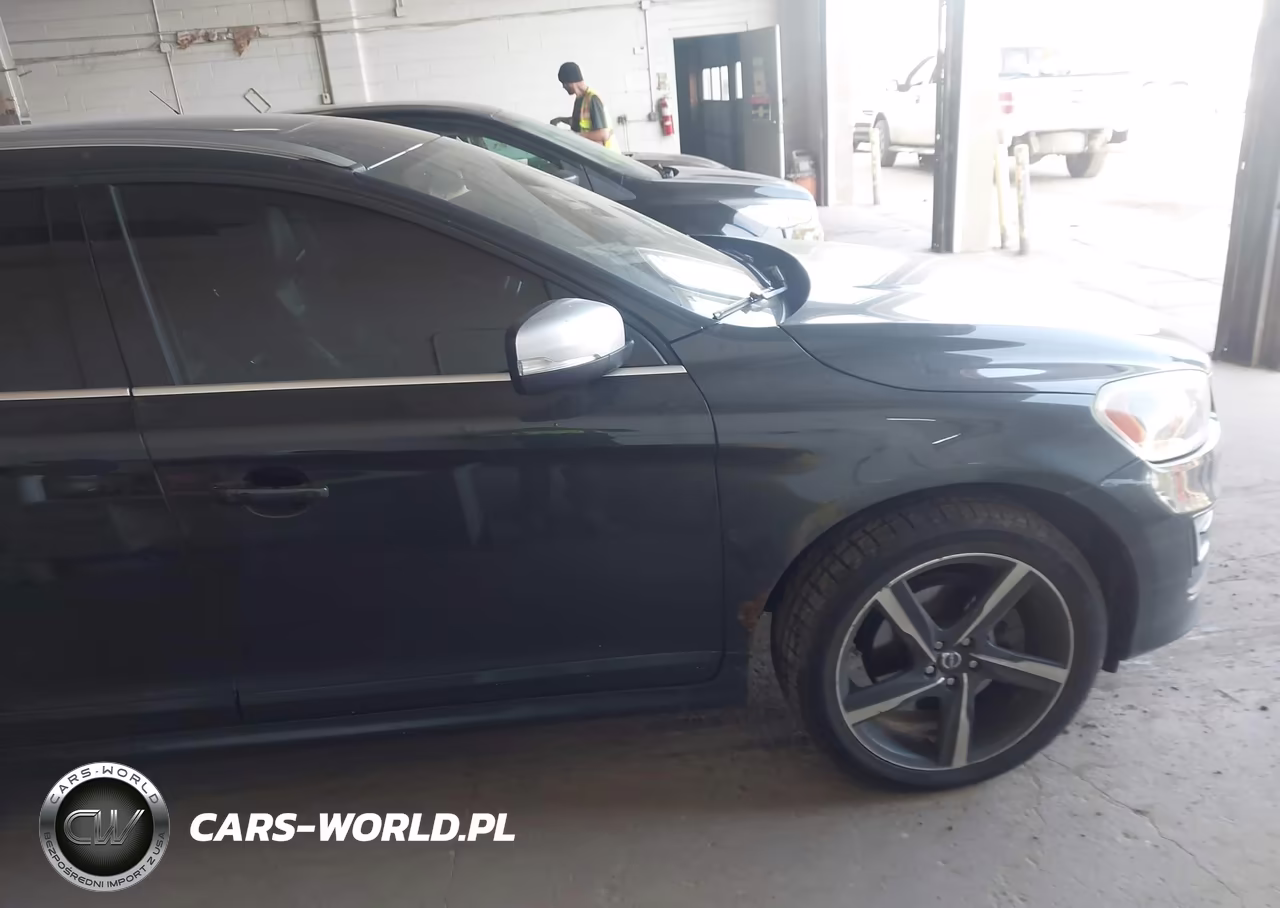 2015 Volvo Xc60 T6 R-Design Premier Plus VIN:YV4902RG3F2595374 - 13