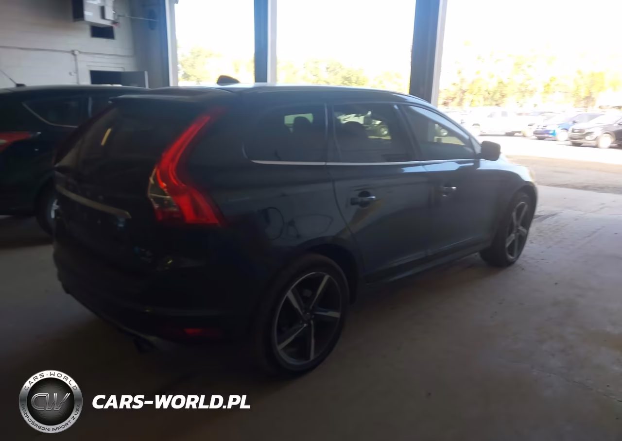 2015 Volvo Xc60 T6 R-Design Premier Plus VIN:YV4902RG3F2595374 - 4