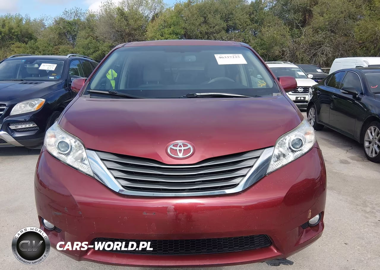 2012 Toyota Sienna Xle V6 8 Passenger VIN:5TDYK3DC2CS196866 - 12