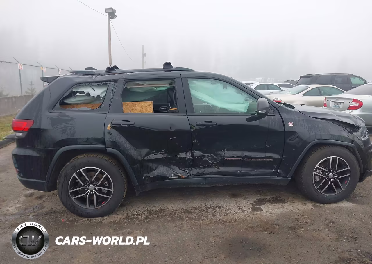 2017 Jeep Grand Cherokee Trailhawk 4X4 VIN:1C4RJFLG1HC886484 - 13
