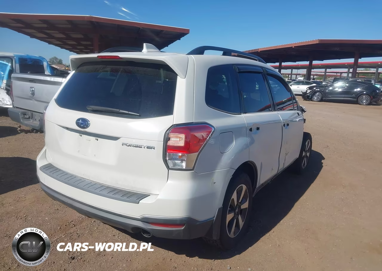 2017 Subaru Forester 2.5I Premium VIN:JF2SJAEC3HH570961 - 4