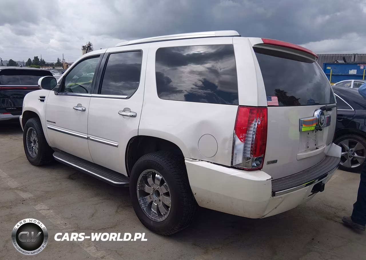 2012 Cadillac Escalade Standard VIN:1GYS3AEF0CR105067 - 3