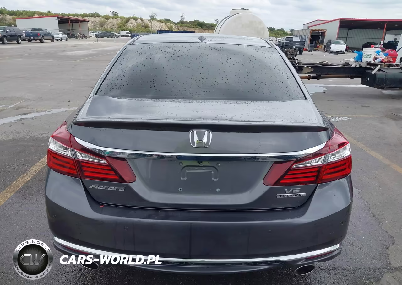 2017 Honda Accord Touring V6 VIN:1HGCR3F95HA030287 - 17