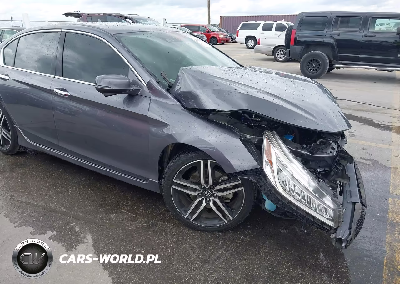 2017 Honda Accord Touring V6 VIN:1HGCR3F95HA030287 - 18