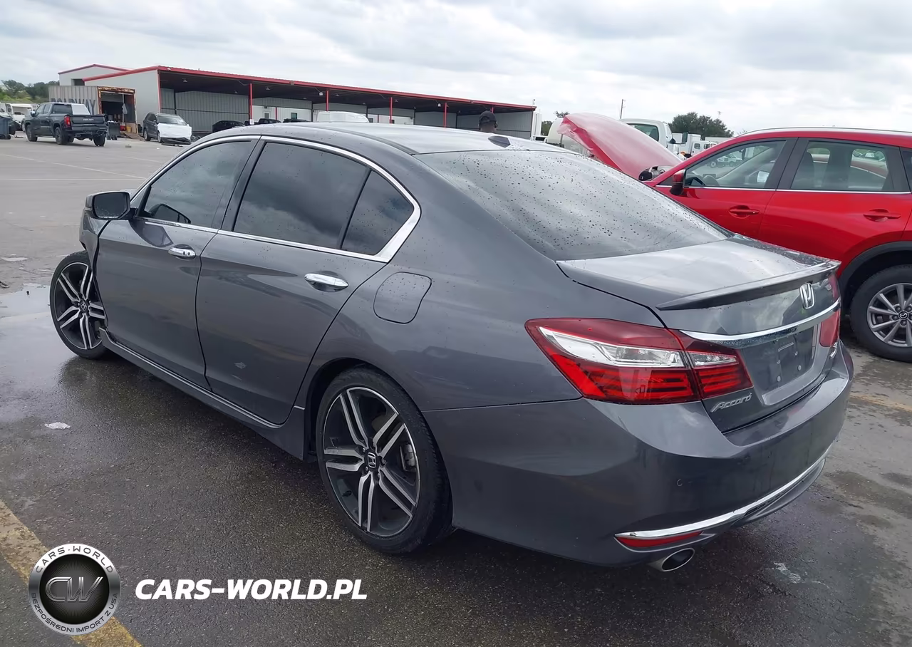 2017 Honda Accord Touring V6 VIN:1HGCR3F95HA030287 - 3