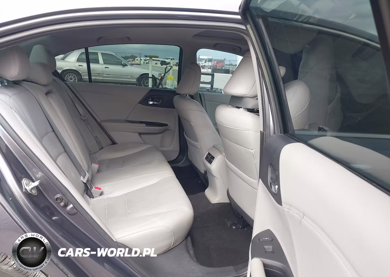 2017 Honda Accord Touring V6 VIN:1HGCR3F95HA030287 - 8