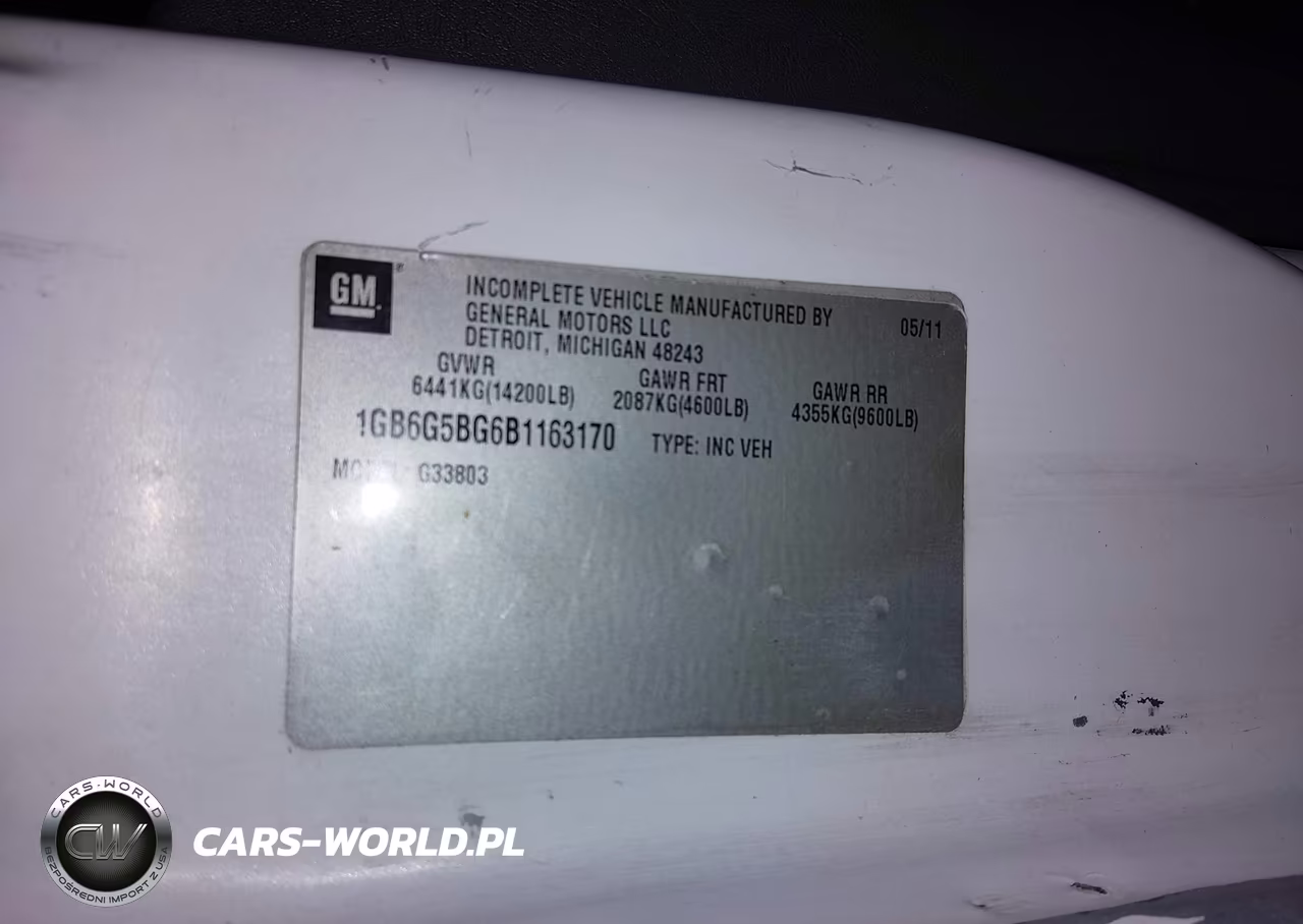 CHAMPION BUS VIN:1GB6G5BG6B1163170 - 8