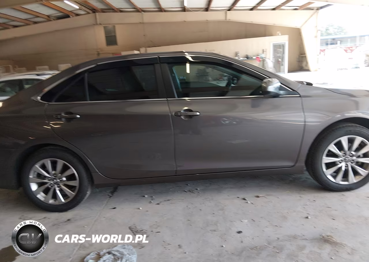 2016 Toyota Camry Xle VIN:4T1BF1FK3GU608440 - 14