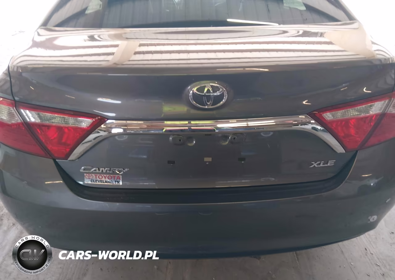 2016 Toyota Camry Xle VIN:4T1BF1FK3GU608440 - 17