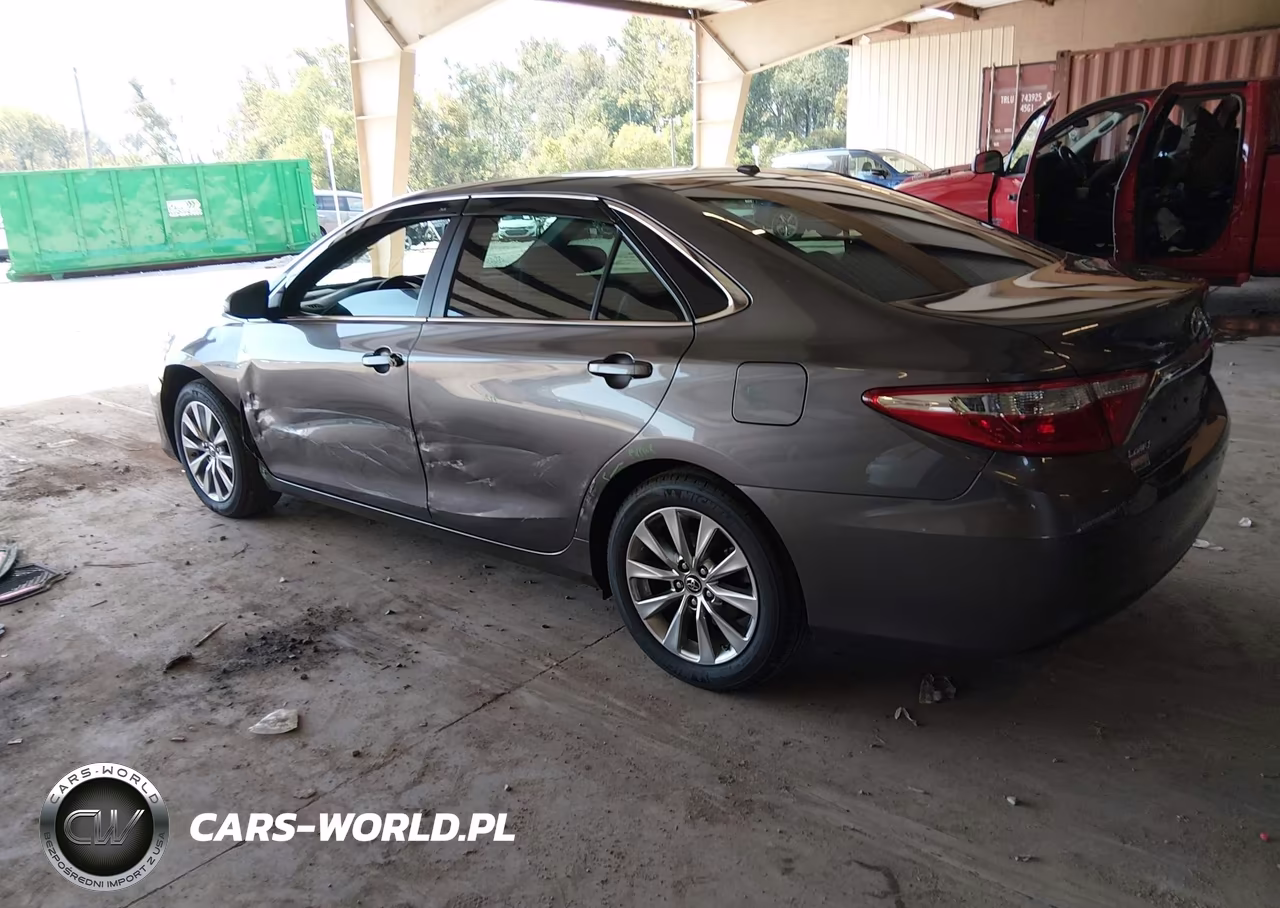 2016 Toyota Camry Xle VIN:4T1BF1FK3GU608440 - 3
