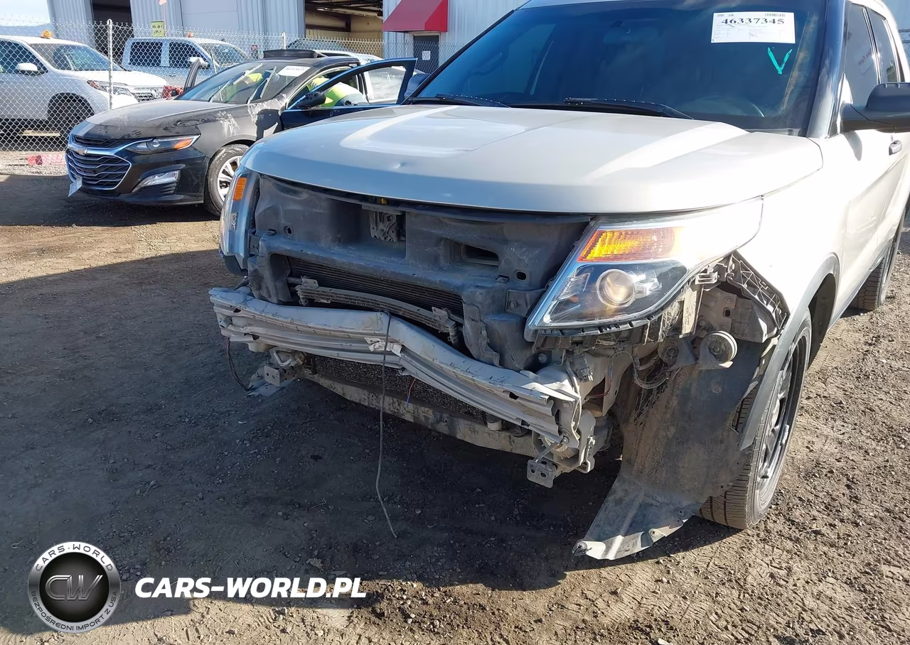 2015 Ford Utility Police Interceptor VIN:1FM5K8AR6FGA35553 - 6