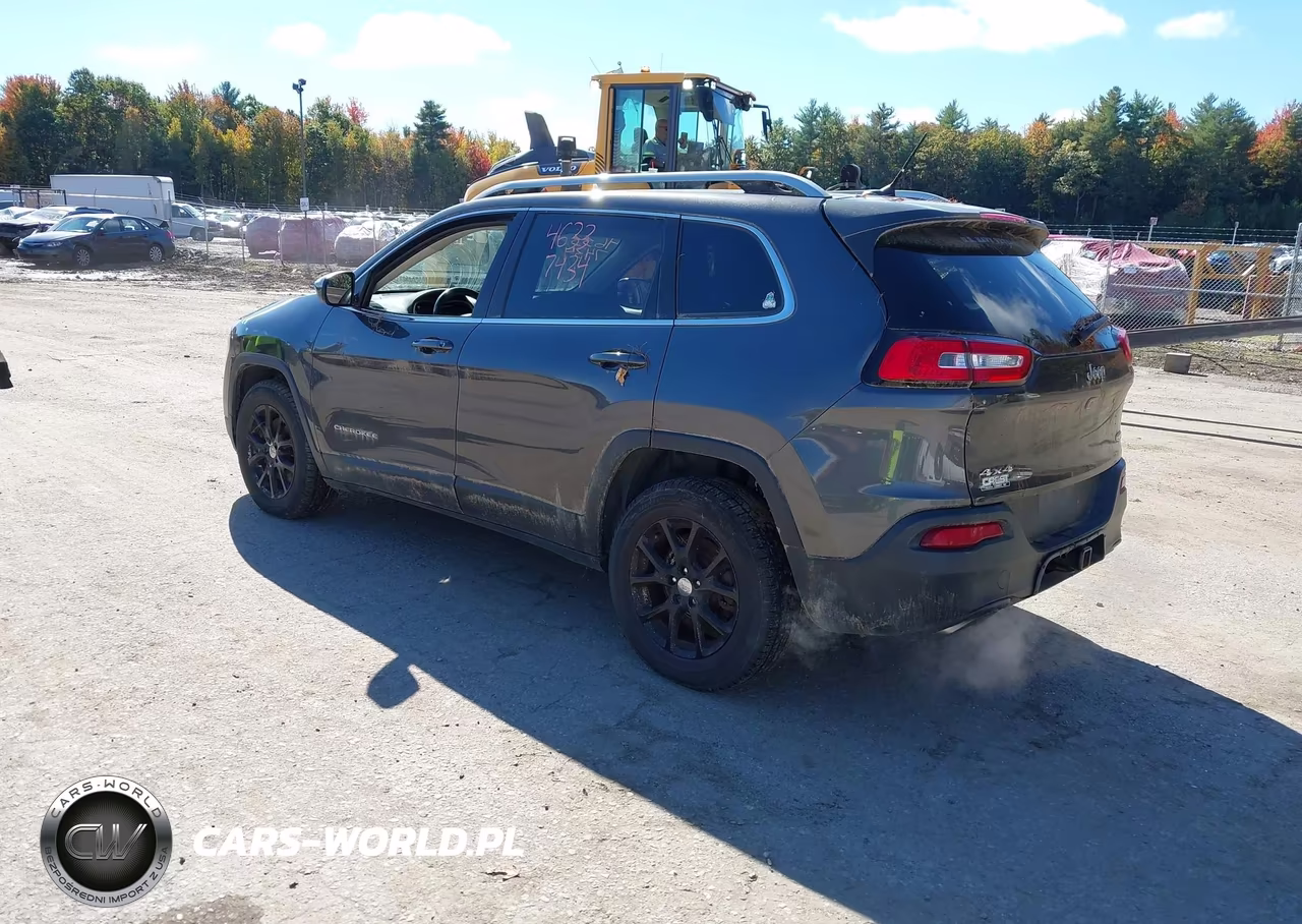 2015 Jeep Cherokee Latitude VIN:1C4PJMCS5FW792846 - 3