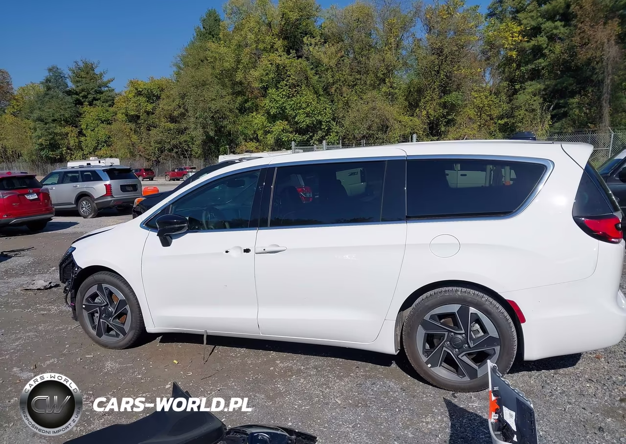 2027 Chrysler Pacifica VIN:2C4RC1GG1VR586485 - 15