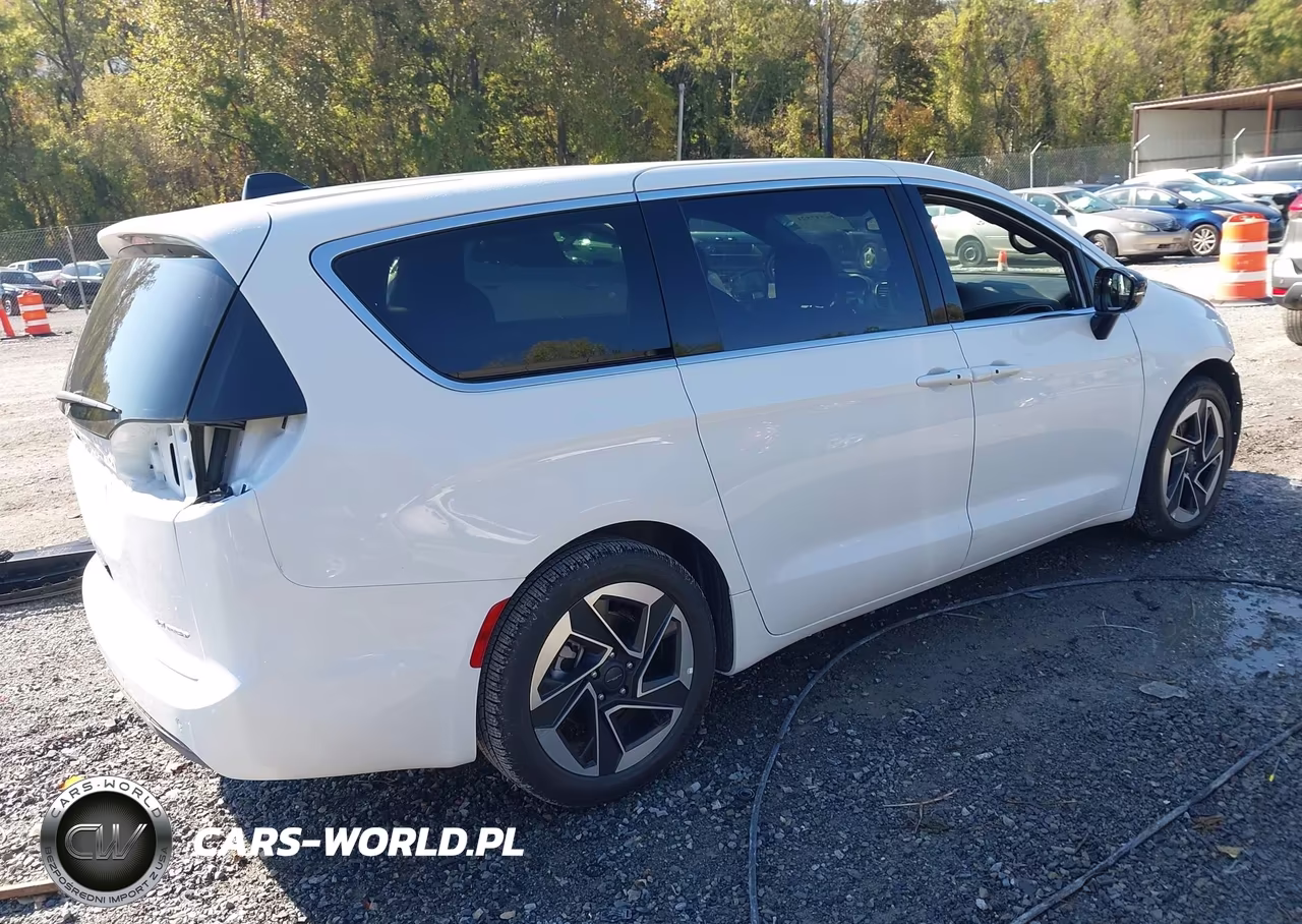 2027 Chrysler Pacifica VIN:2C4RC1GG1VR586485 - 4