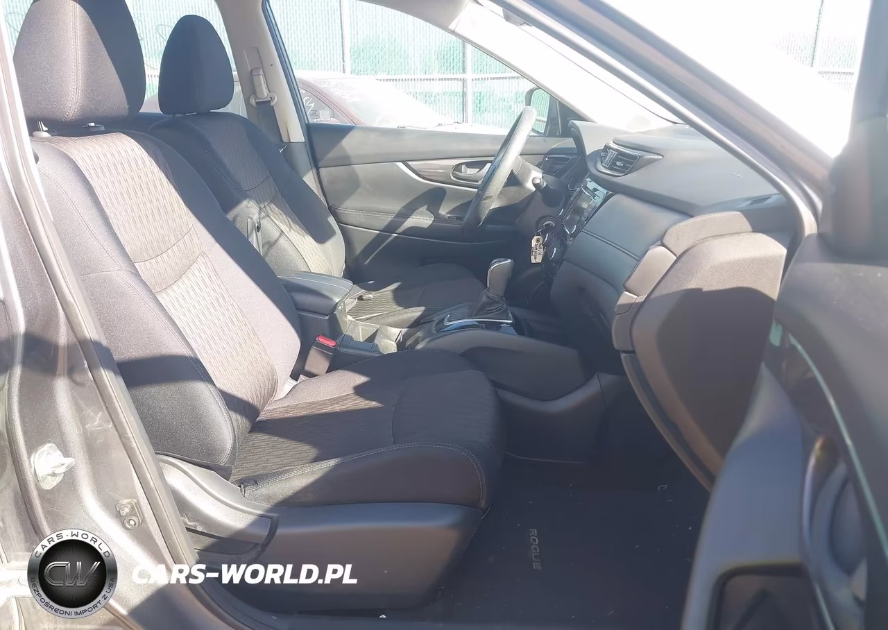 2019 Nissan Rogue S VIN:5N1AT2MV3KC780389 - 5