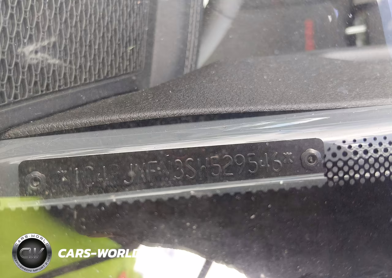 2025 Jeep Wrangler 4-Door Rubicon 4X4 VIN:1C4PJXFN3SW529546 - 9