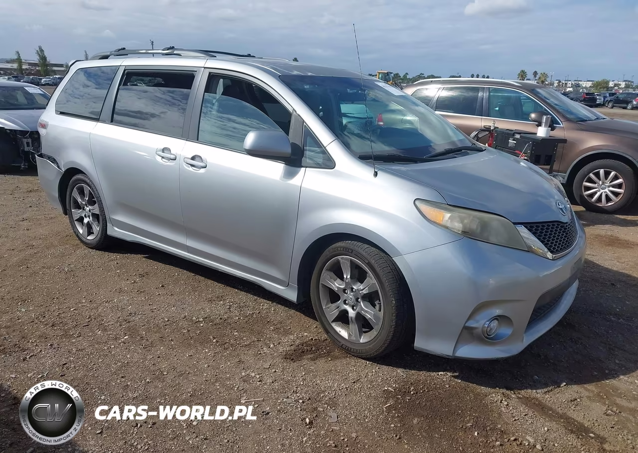 2011 Toyota Sienna Se
