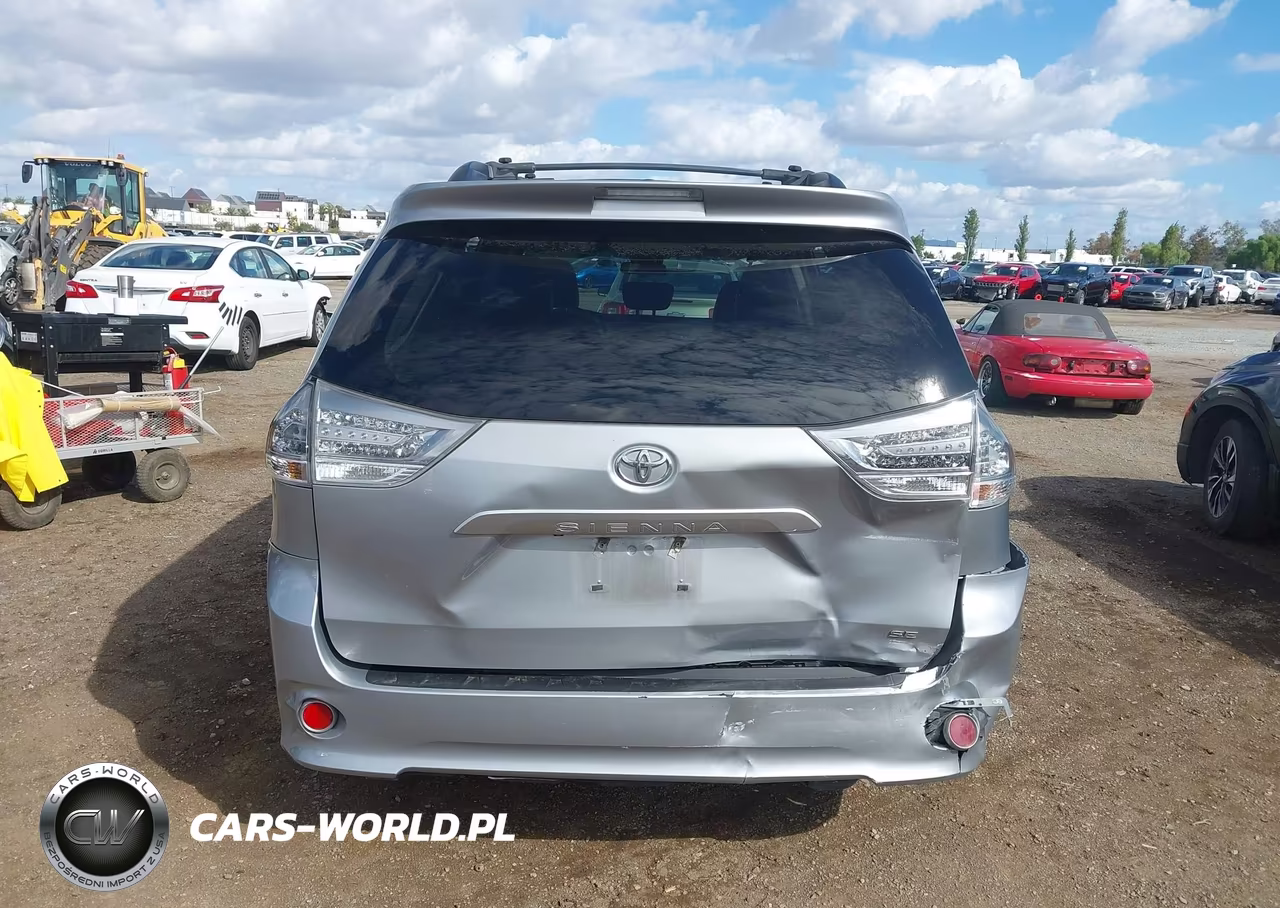 2011 Toyota Sienna Se VIN:5TDXK3DC3BS157505 - 16