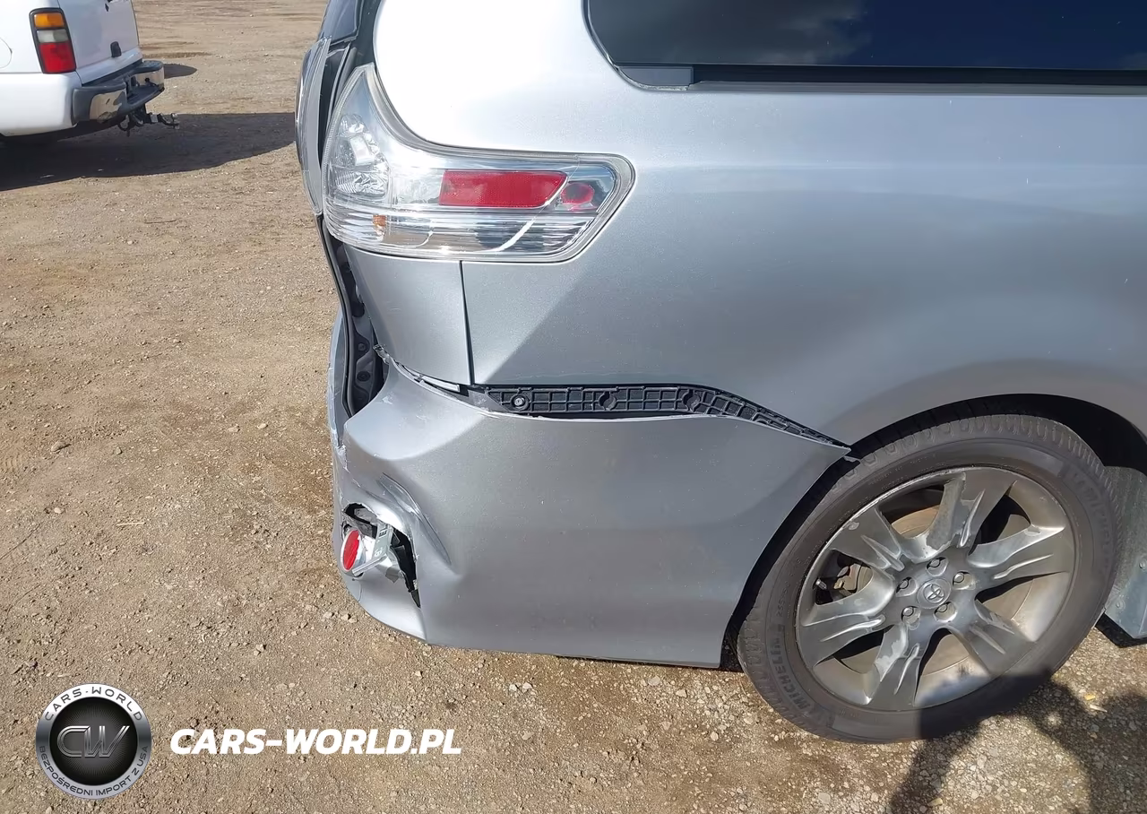2011 Toyota Sienna Se VIN:5TDXK3DC3BS157505 - 18