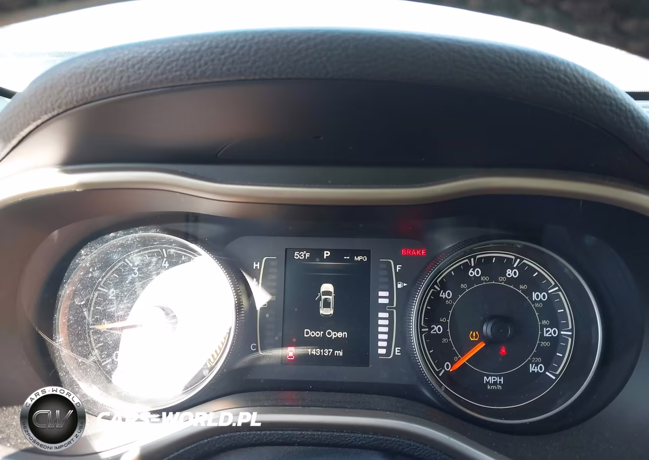 2015 Jeep Cherokee Latitude VIN:1C4PJMCS2FW515099 - 7
