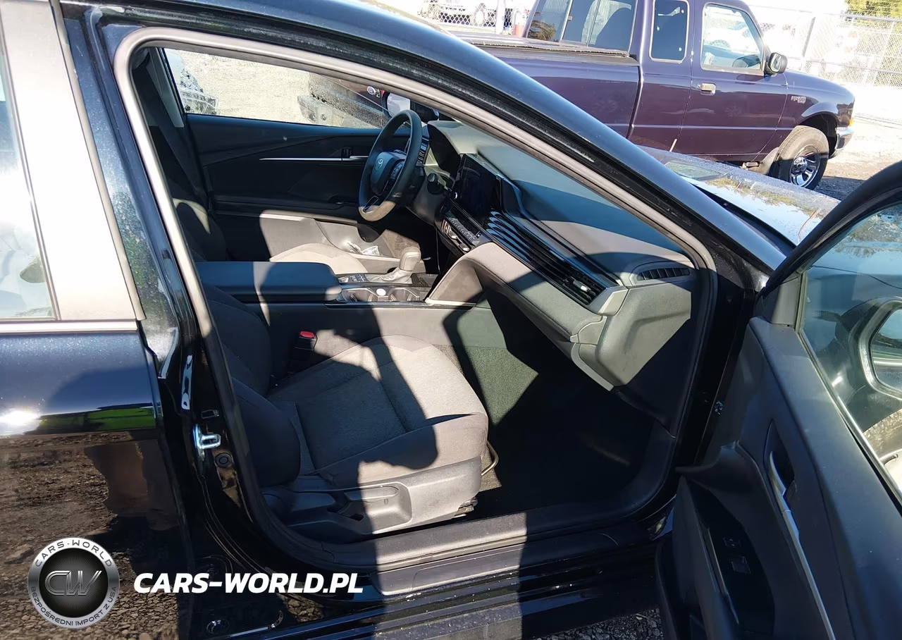 2025 Toyota Camry Le VIN:4T1DAACK7SU591307 - 5