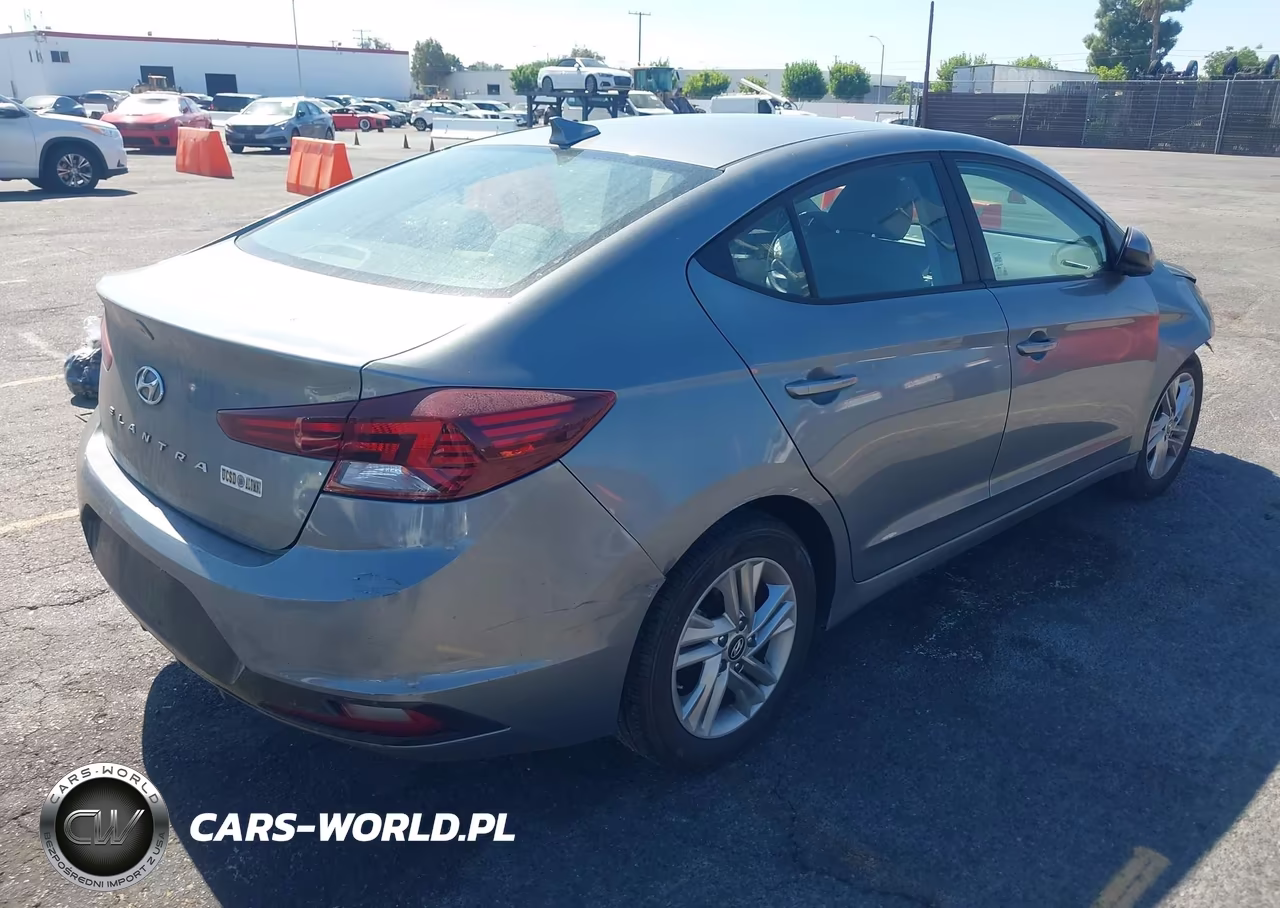 2019 Hyundai Elantra Sel VIN:KMHD84LFXKU736582 - 4