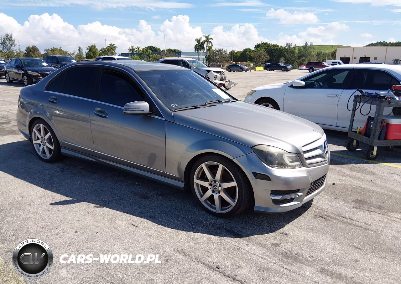 2012 Mercedes-Benz C 250 Sport – zdjęcie 1 z 11