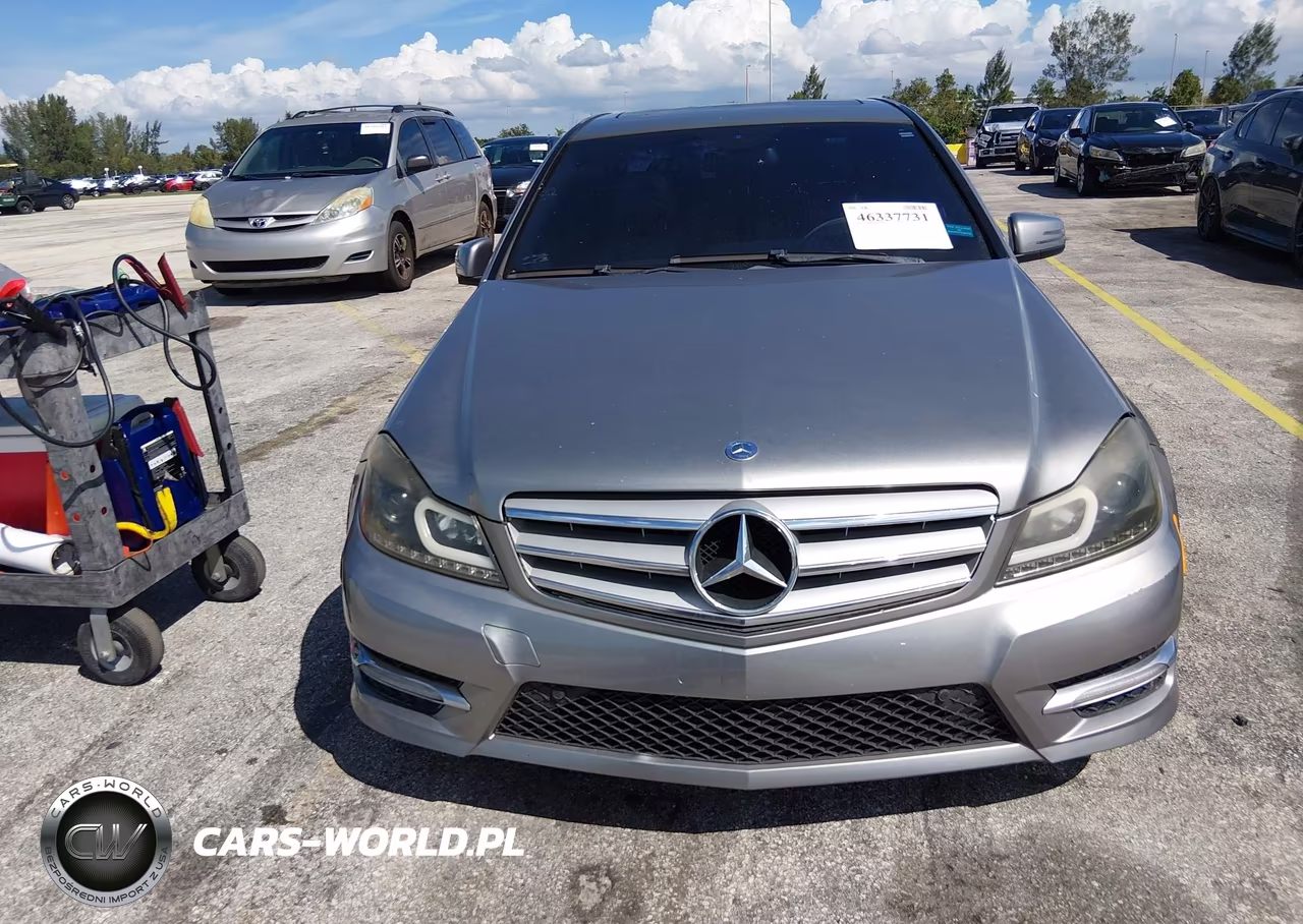 2012 Mercedes-Benz C 250 Sport VIN:WDDGF4HB9CR222939 - 6