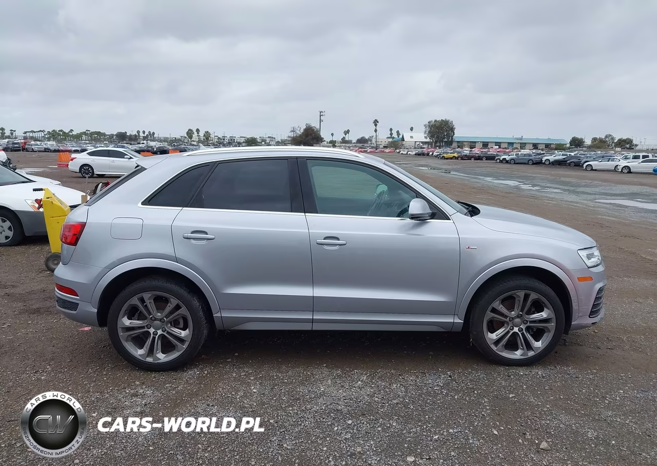 2016 Audi Q3 2.0T Premium Plus VIN:WA1GFCFS6GR021040 - 13