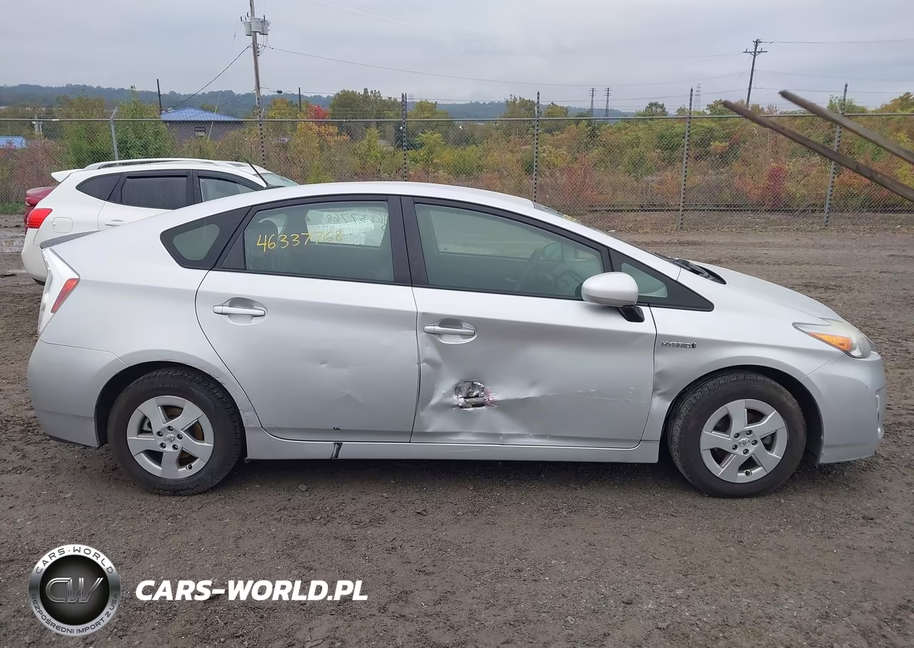 2011 Toyota Prius Three VIN:JTDKN3DUXB1412335 - 13