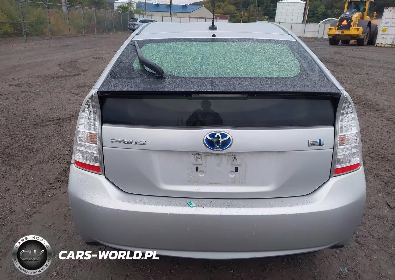 2011 Toyota Prius Three VIN:JTDKN3DUXB1412335 - 16