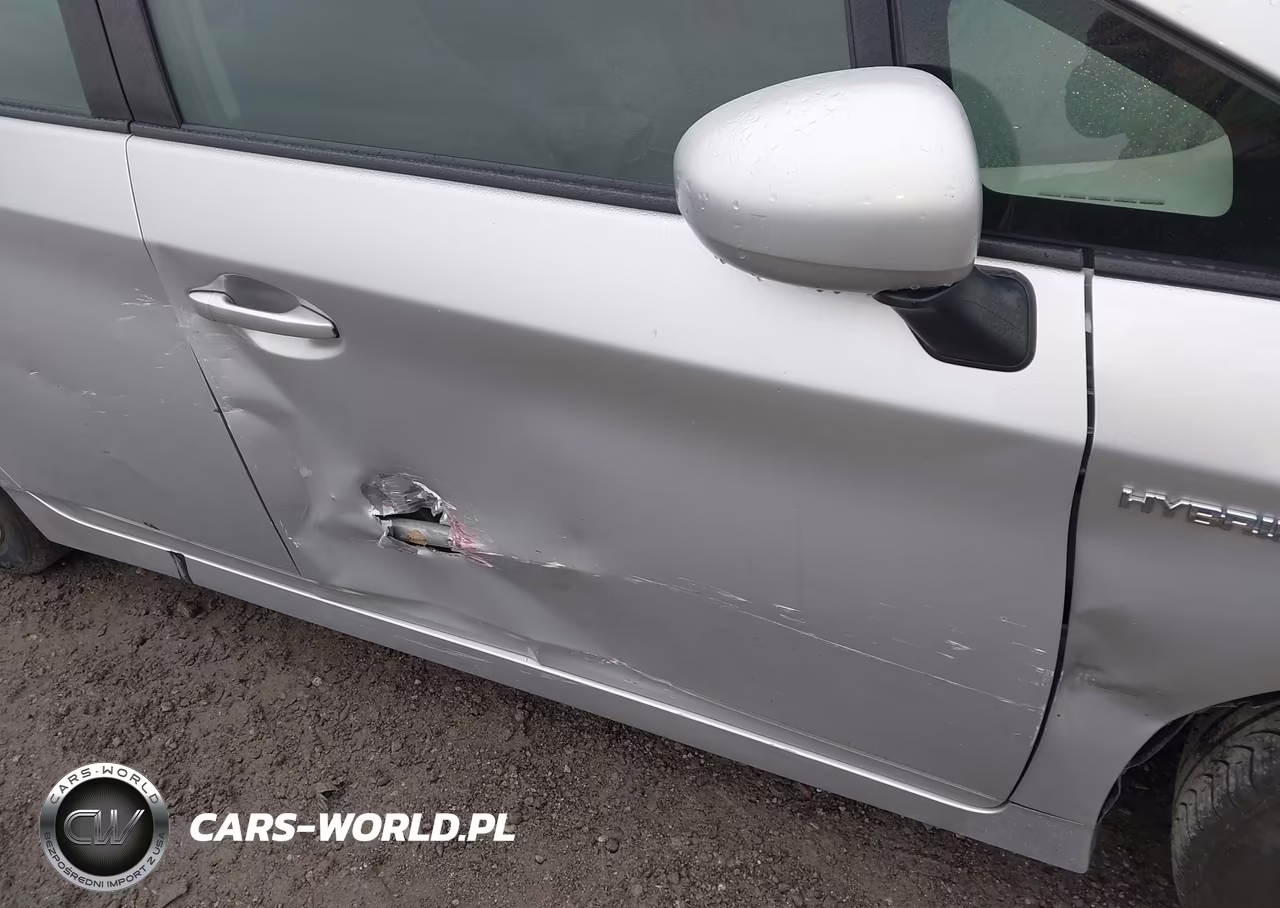2011 Toyota Prius Three VIN:JTDKN3DUXB1412335 - 6